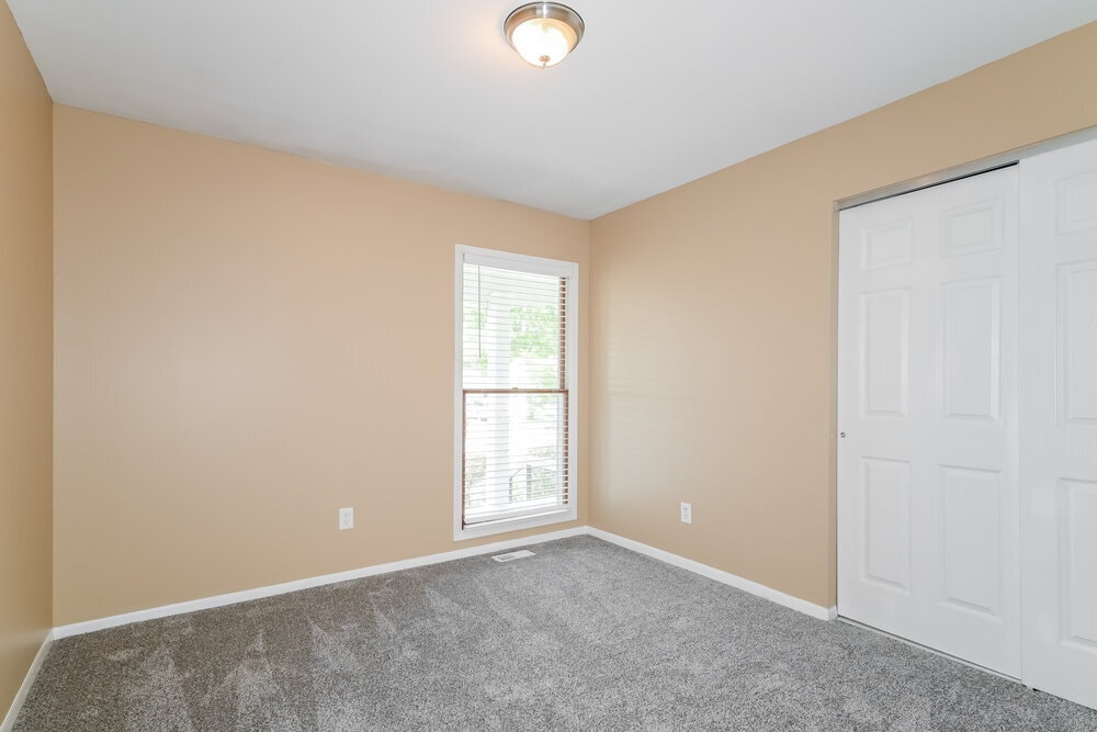 Building Photo - 174 Birchleaf Dr