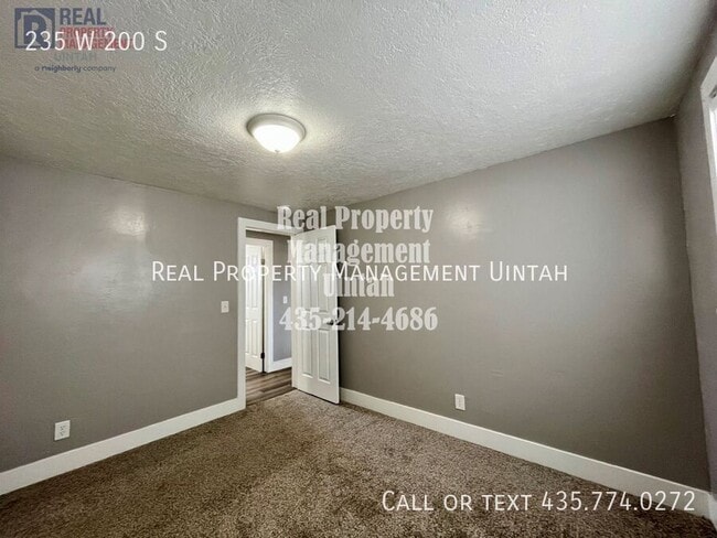 Building Photo - 235 W 200 S