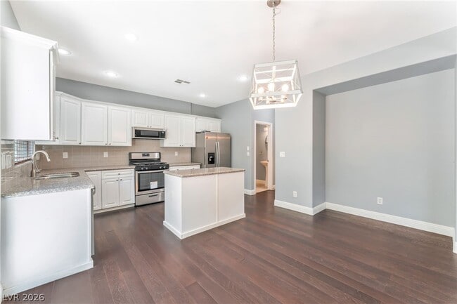 Building Photo - 9477 Perennial View Ave