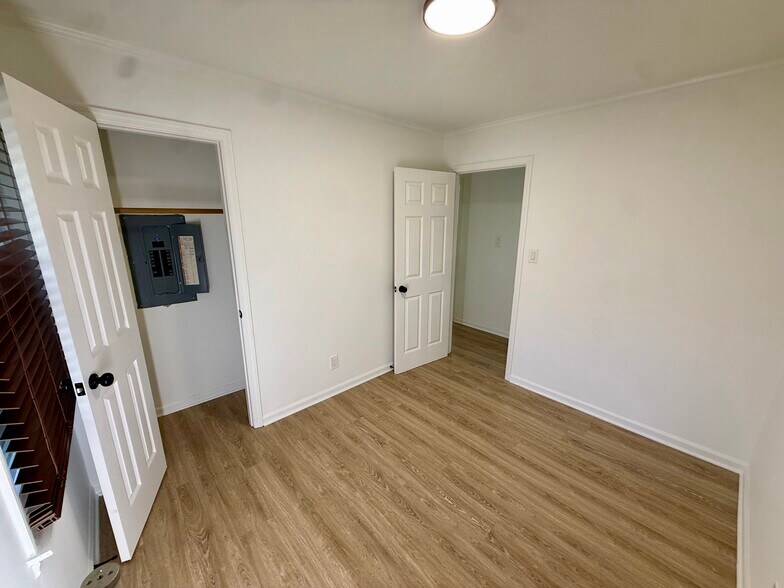 Another 3rd bedroom (Main floor) - 12 Moore St