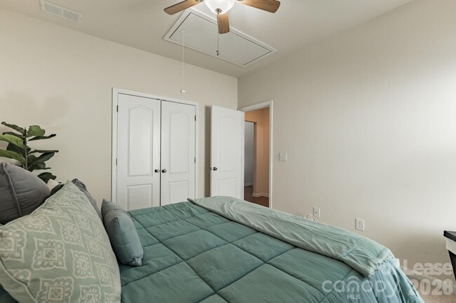 Building Photo - 5826 Castlecove Rd