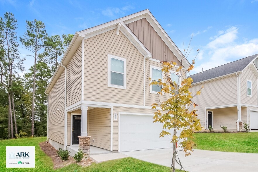Building Photo - 209 Merry Oak Ln
