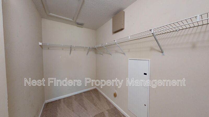 Building Photo - 7063 Deer Lodge Cir