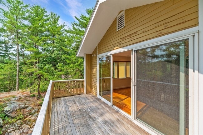 Building Photo - 2 Moses Hill Rd