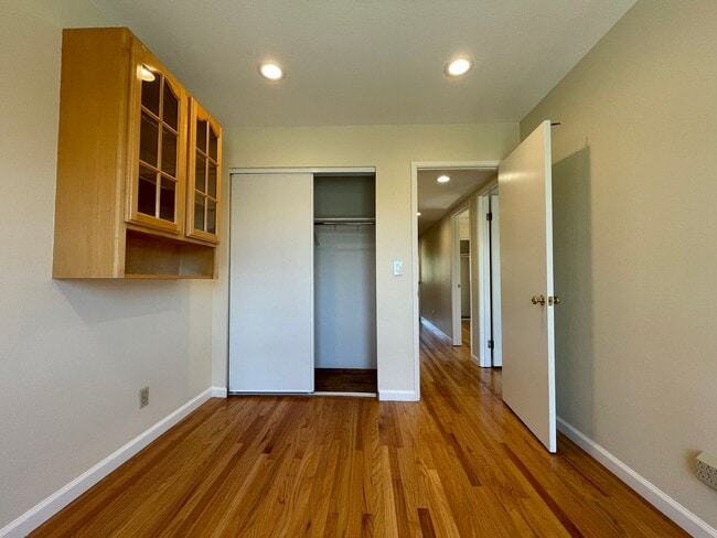 Building Photo - SUNNYVALE - Well Maintained 4 Bed 2.5 Bath