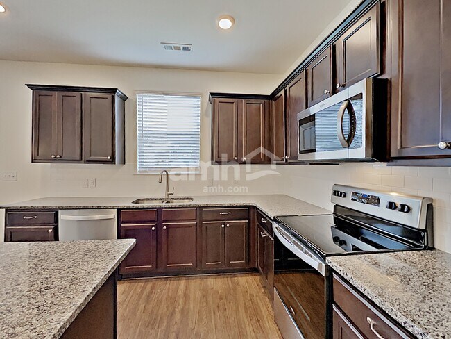 Building Photo - 445 Charity Ln