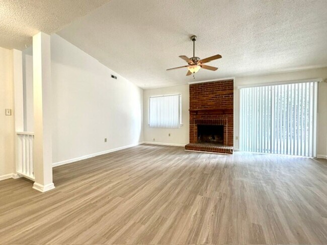 Building Photo - 8231 Meadowdale Ln