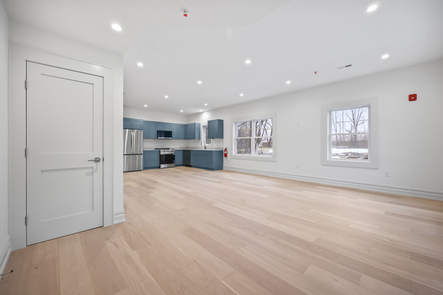 Living Room/Kitchen - 1209 Littleton Rd