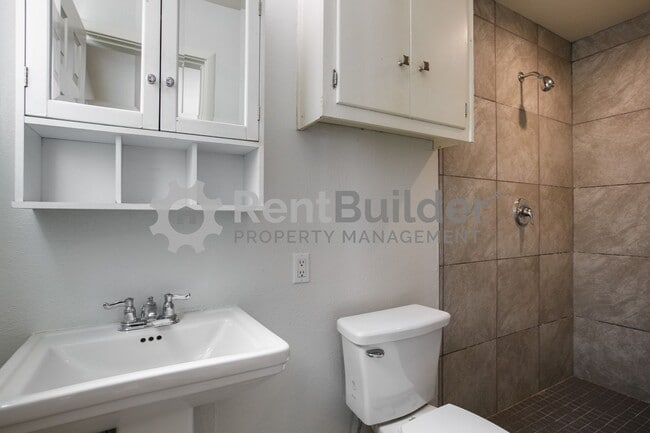 Building Photo - CALL US TODAY AT (505) 808-6467 TO SCHEDUL...