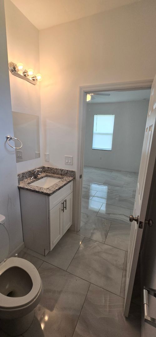 Building Photo - GREAT SW LEHIGH LOCATION-THREE BEDROOM -2 BATH-MOVE IN READY
