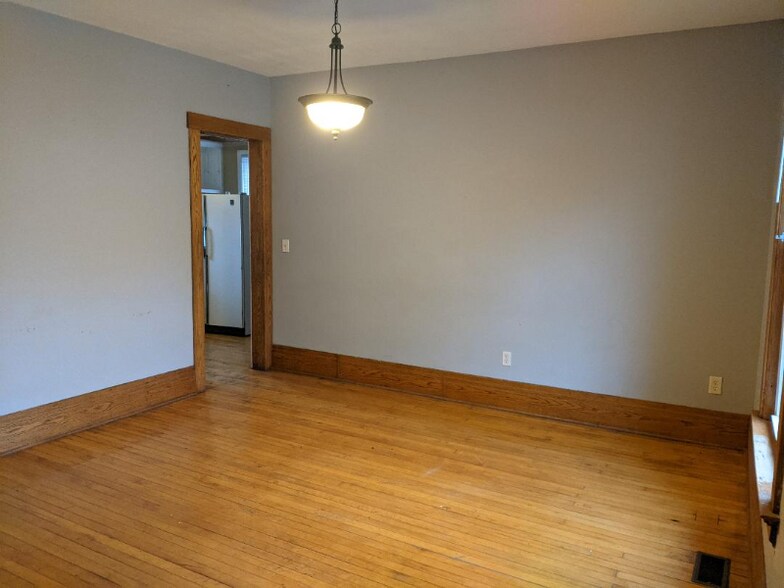 Building Photo - 1021 Ames St