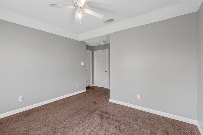 Building Photo - 1802 Eubanks St