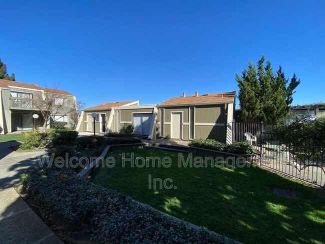 Primary Photo - 1611 Alvarado Ave