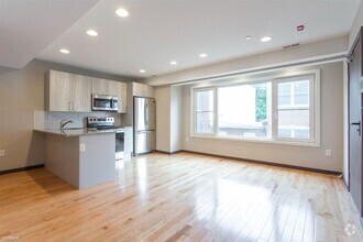 Building Photo - 1 br, 1 bath 4plex - 2545-47 MONTROSE ST U...