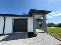 Building Photo - 1504 Gary Ln