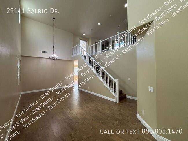 Building Photo - 29141 Salrio Dr