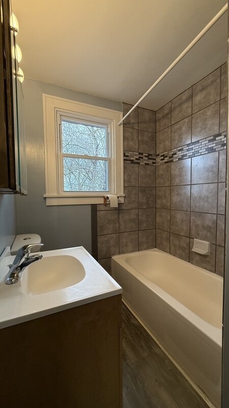 Building Photo - 136 Arkansas Ave