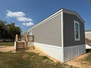 Building Photo - 1548 Delmar Dr