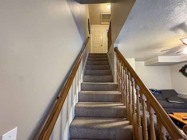 Building Photo - 565 N 300 E