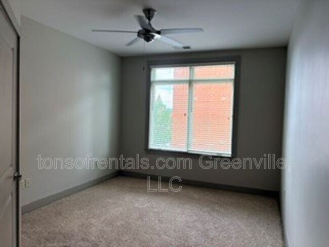 Building Photo - 98 E McBee Ave.