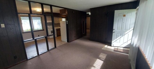 Building Photo - 147 Paras Hill Dr