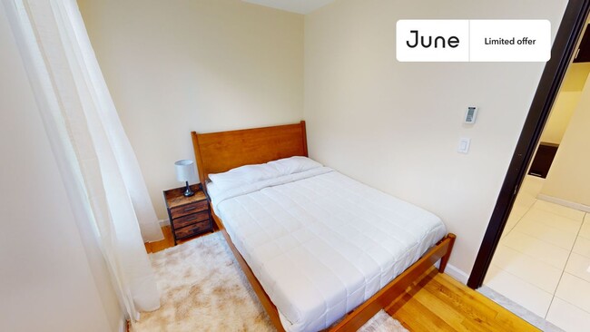 Primary Photo - Private bedroom in 6 bed/3 bath Home