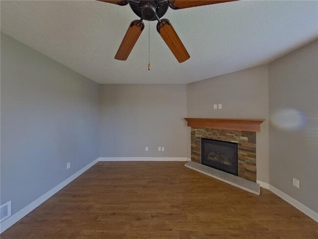 Building Photo - 9779 5th St Ln N