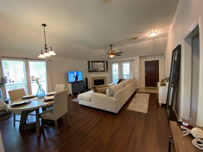 Building Photo - 15306 Bronze Leaf Ct