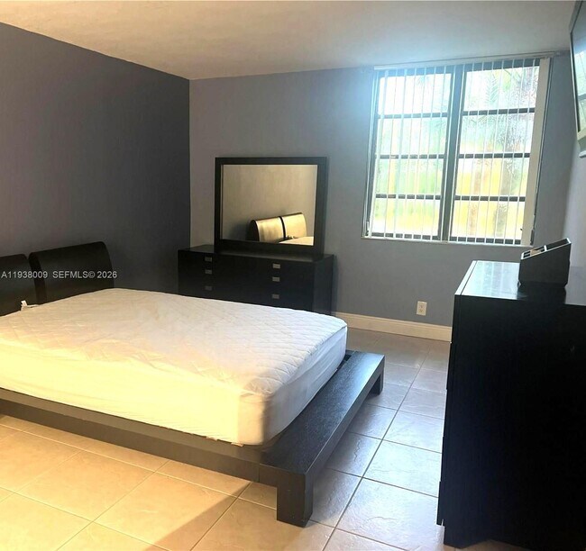 Building Photo - 12209 SW 14th Ln