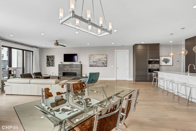 Open layout - 1157 W Erie St