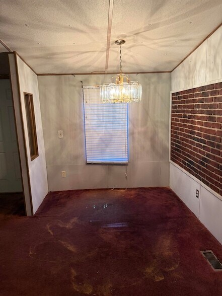 Building Photo - 8021 Pin Oak Rd