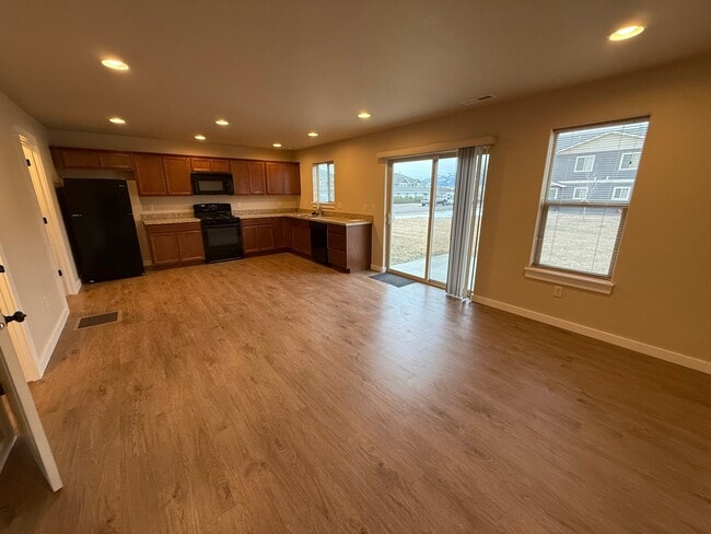 Building Photo - 1188 Forest Glen Dr