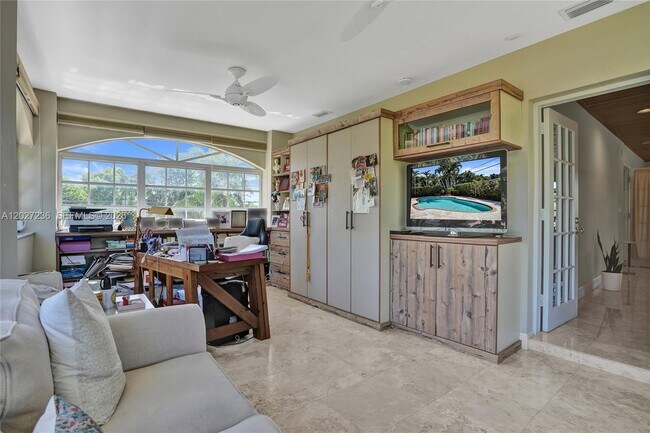 Building Photo - 1534 Palancia Ave
