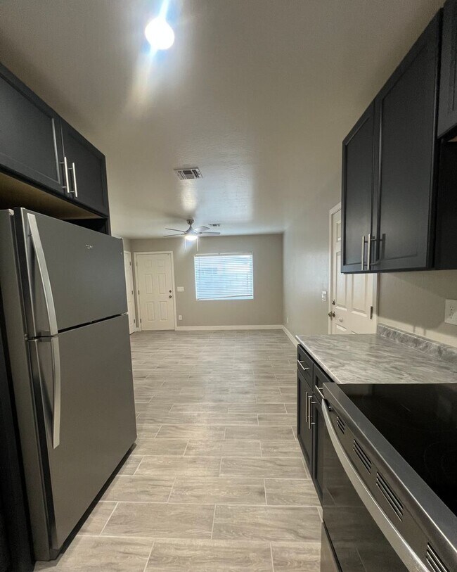 Building Photo - 4011 S 24th St