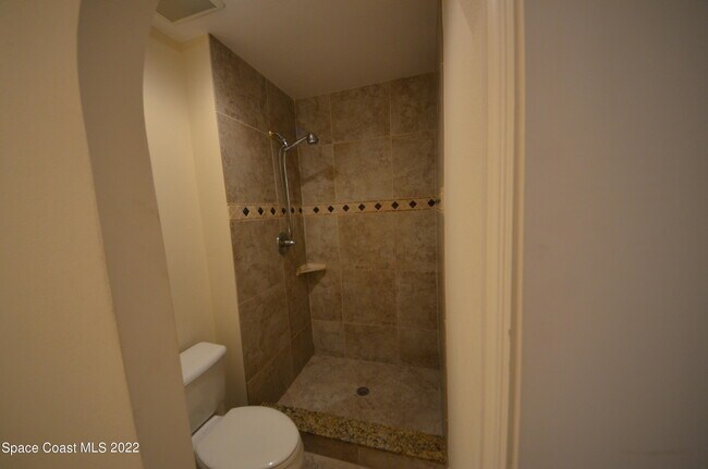 Building Photo - 2640 Brookshire Cir