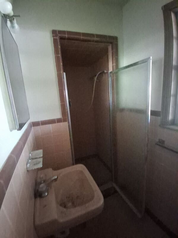 Building Photo - 1405 Brinoy Dr
