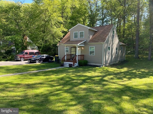 Building Photo - 6612 Pine Grove Dr