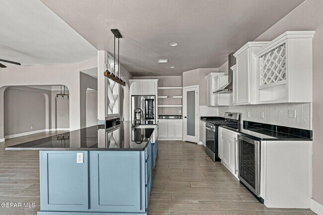 Building Photo - 14420 Navajo Point Dr