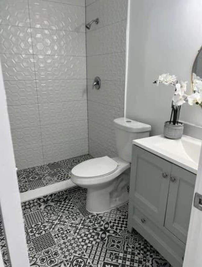 Building Photo - 4791 Elmhurst Rd