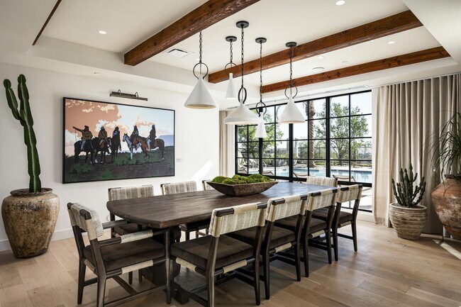 Building Photo - 4849 N Camelback Rdg Dr