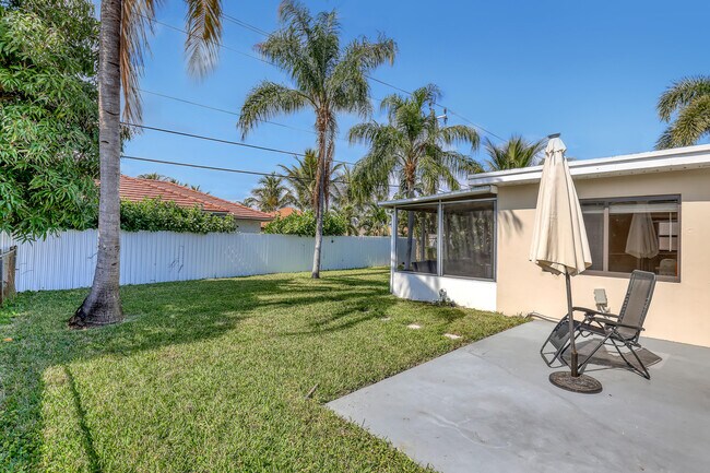 Building Photo - 1210 Skylark Ln