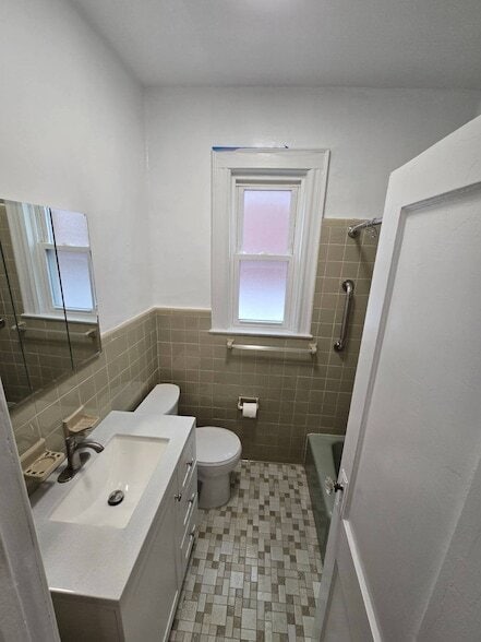 Building Photo - 51-20 47th St