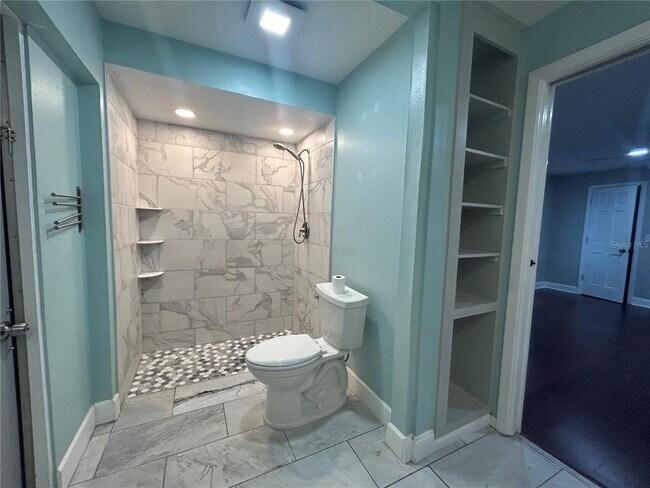Building Photo - 3143 Fiesta Dr