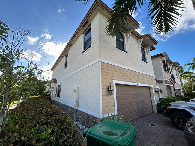 Building Photo - 4621 Belgian Ln