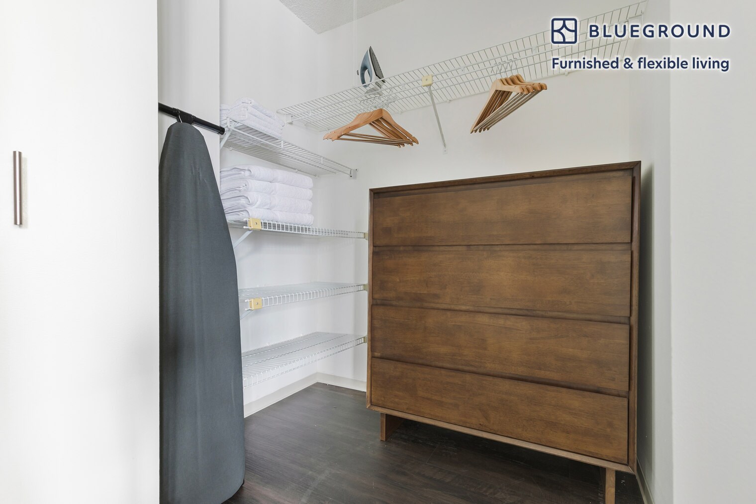 Building Photo - 77 W Huron St