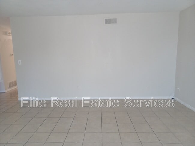 Building Photo - 887 Hawaii Ave