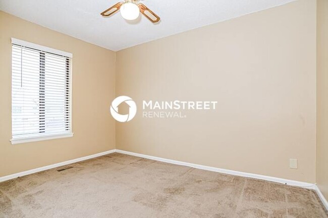 Building Photo - 611 W Sunrise Dr