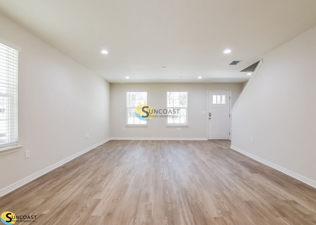 Building Photo - 3821 SW 43rd Ct