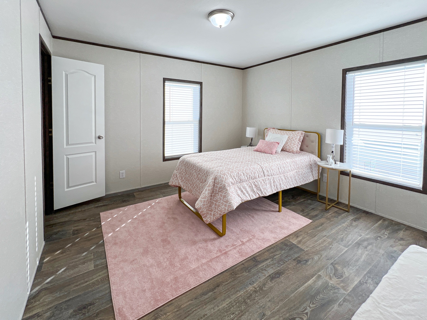 Guest bedroom - 615 San Rafael