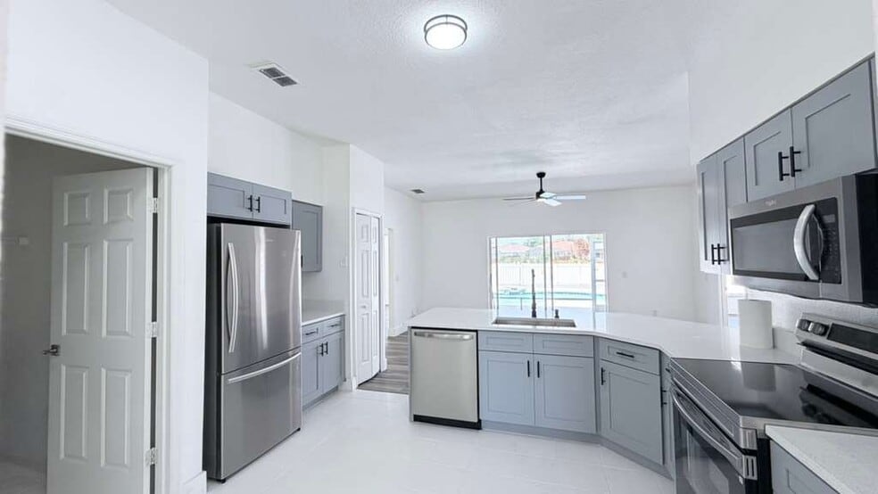 Building Photo - 906 Berwick Dr